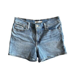 Levi’s NWOT Mid Length Denim Shorts Light Blue Wash - Size 29
